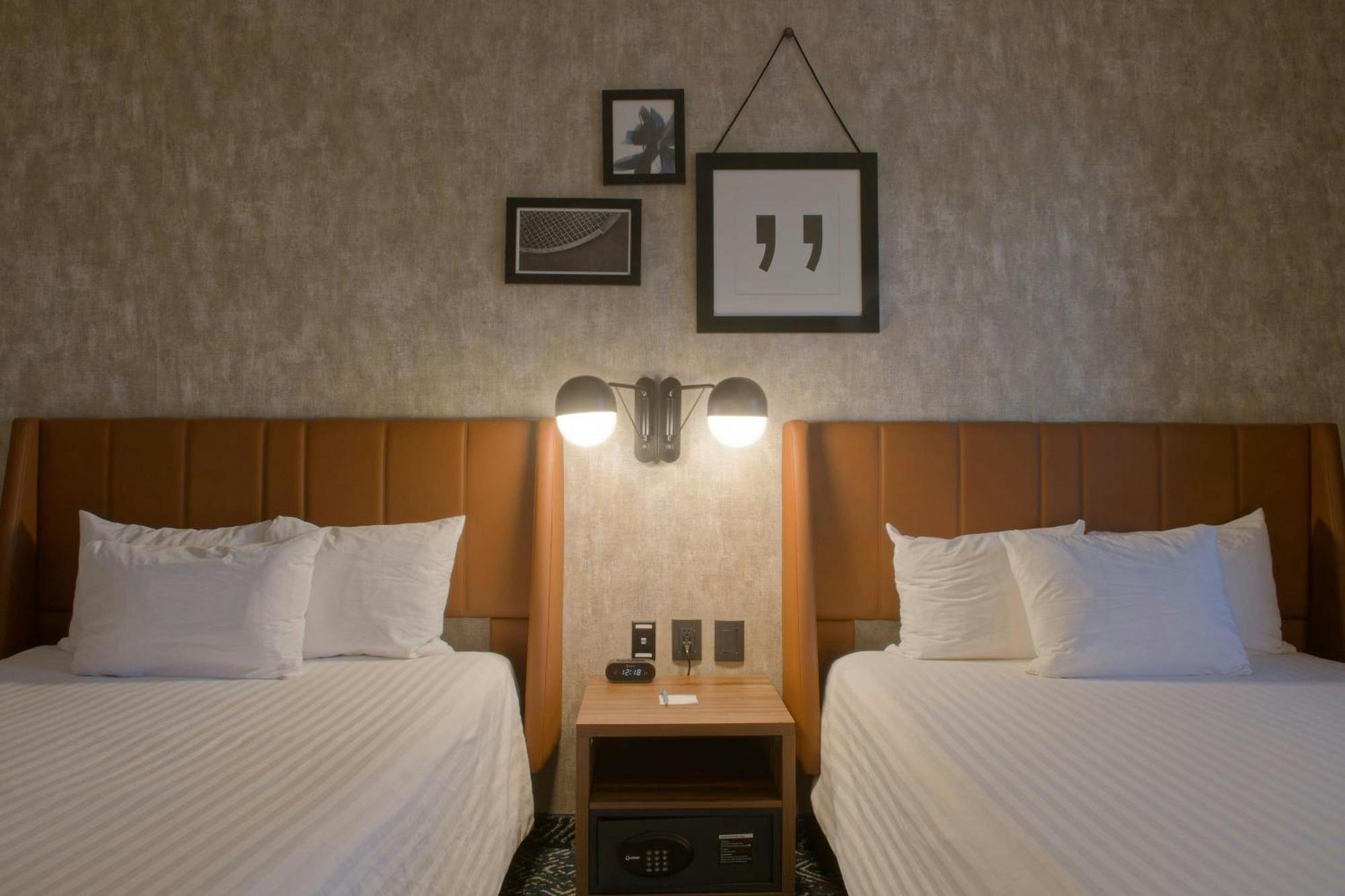 Four Points By Sheraton Distrito Uno Chihuahua Exteriör bild
