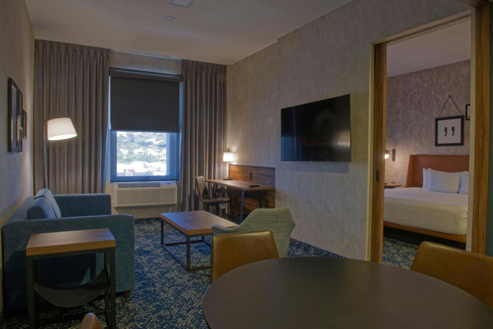 Four Points By Sheraton Distrito Uno Chihuahua Exteriör bild